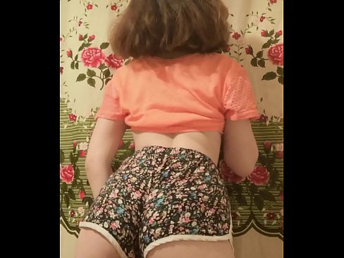 ❤️ Sexy junges Babe zieht ihre Shorts vor der Kamera aus Beautiful porn bei de.analizatorkrovi.ru ️❤
