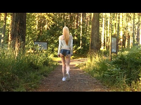 ❤️ Schöne Frau bewegt sich langsam, nicht nackt Video Beautiful porn bei de.analizatorkrovi.ru ️❤
