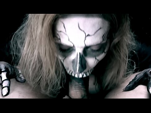 ❤️ Dämonenmädchen lutscht Schwanz mit ihrem schwarzen Mund und schluckt Sperma. Beautiful porn bei de.analizatorkrovi.ru ️❤